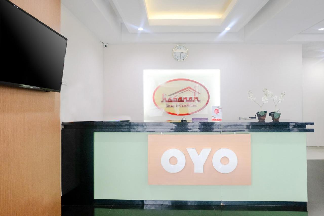 Oyo 696 Hasanah Guest House Syariah De Saphire Маланг Экстерьер фото